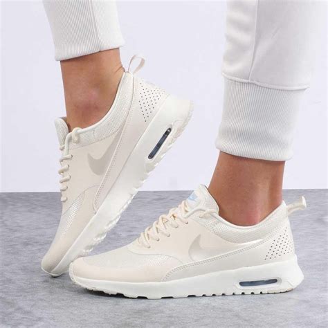 nike zwart wit dames|witte sneakers dames.